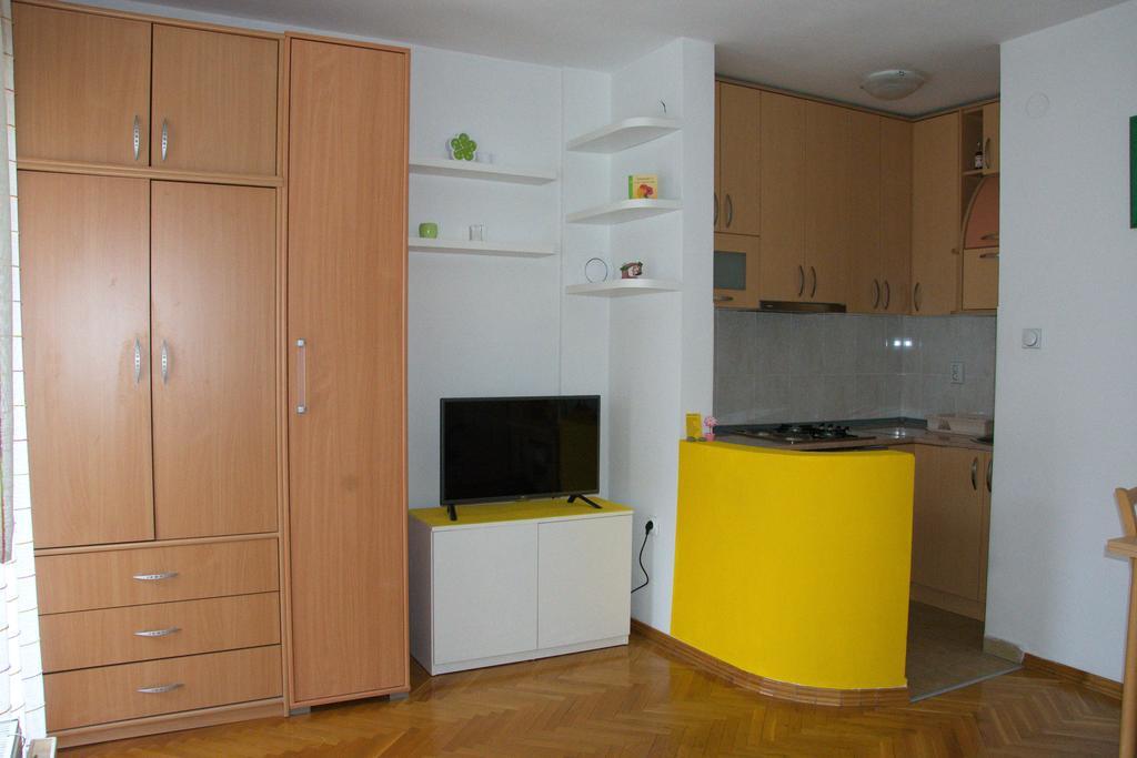 Studio Apartment In Novi Sad Center Exterior photo